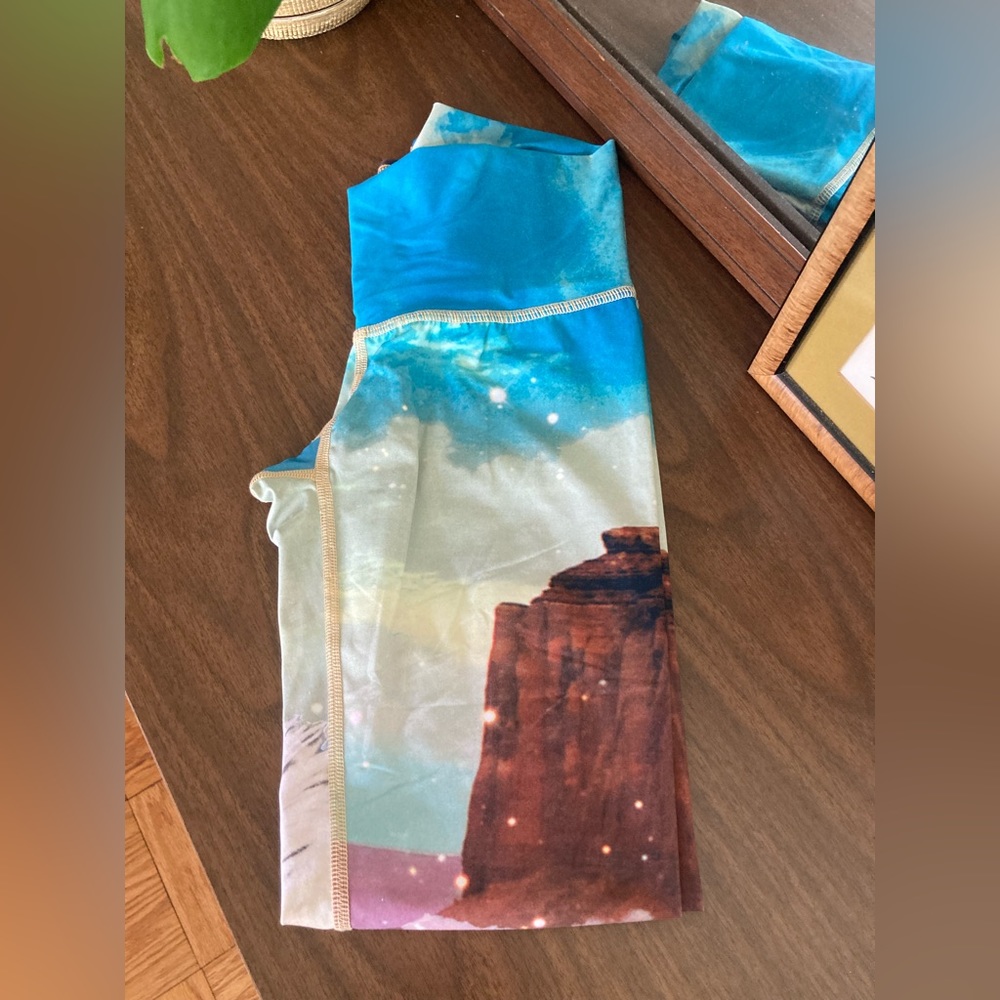 Teeki yoga pants. Size small.
